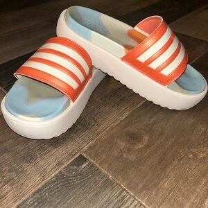 Addidas slides size 6